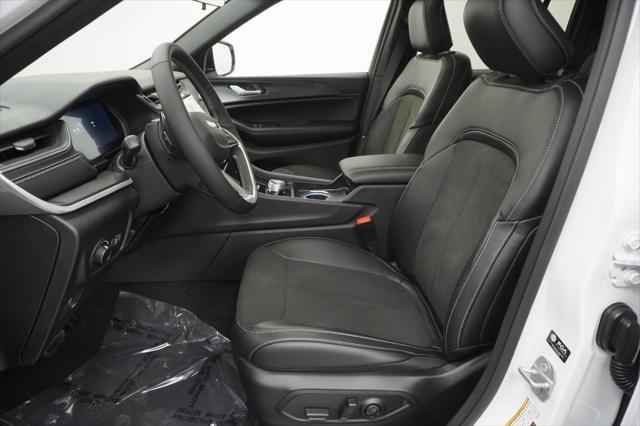 new 2025 Jeep Grand Cherokee car, priced at $37,635