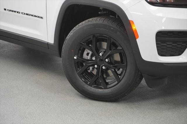 new 2025 Jeep Grand Cherokee car, priced at $37,635