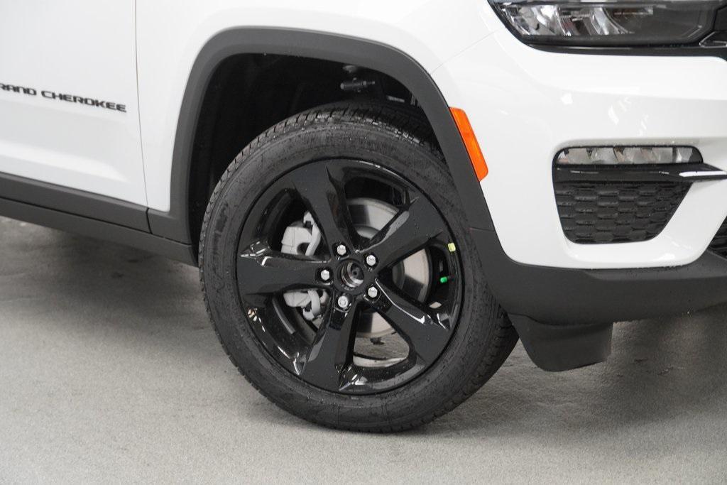 new 2025 Jeep Grand Cherokee car, priced at $44,890