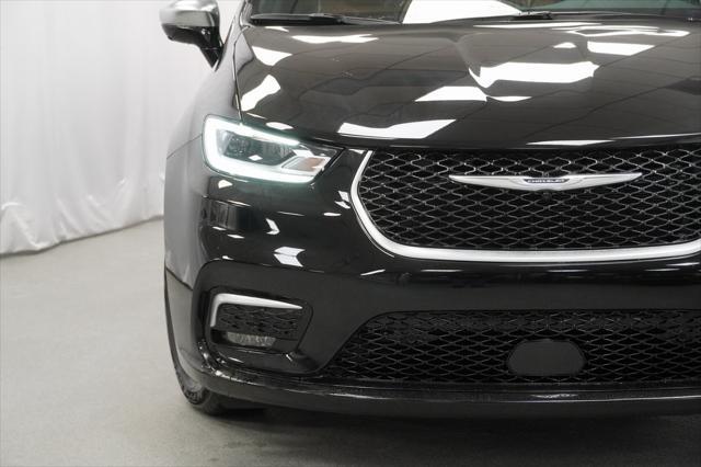 new 2025 Chrysler Pacifica car, priced at $51,480