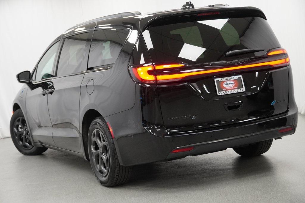 used 2024 Chrysler Pacifica Hybrid car, priced at $43,494