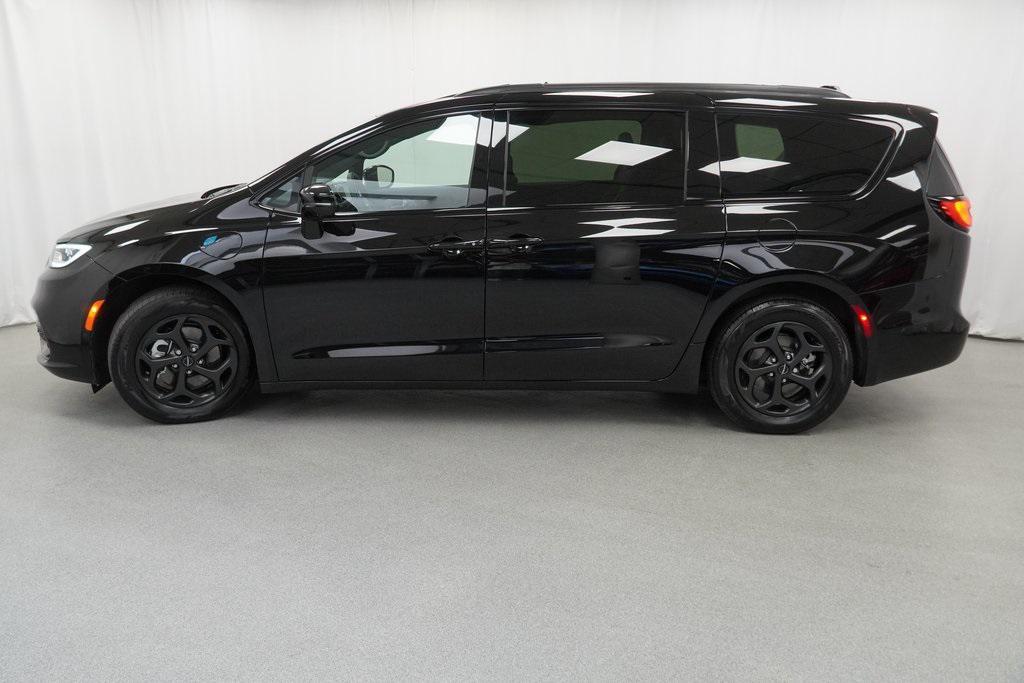 used 2024 Chrysler Pacifica Hybrid car, priced at $43,494
