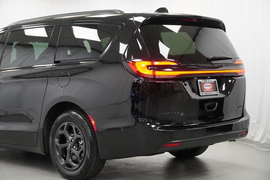 used 2024 Chrysler Pacifica Hybrid car, priced at $43,494