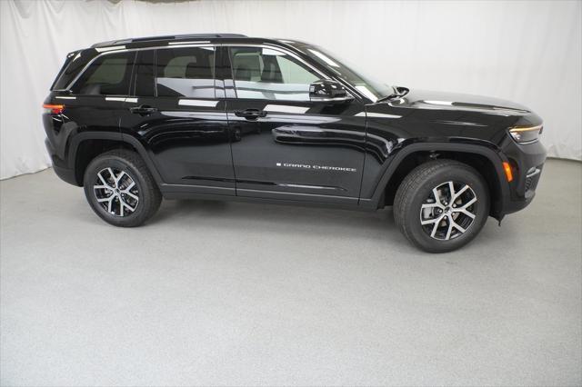 new 2025 Jeep Grand Cherokee car, priced at $41,760