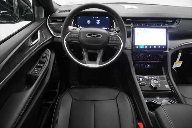 new 2025 Jeep Grand Cherokee car, priced at $41,760