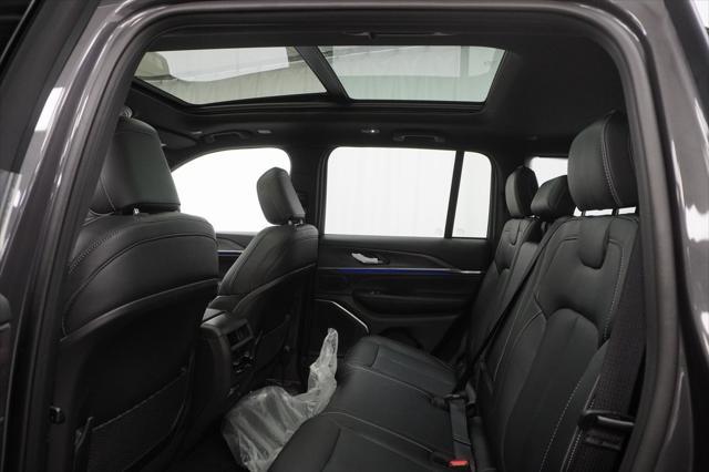 new 2025 Jeep Grand Cherokee car, priced at $50,580