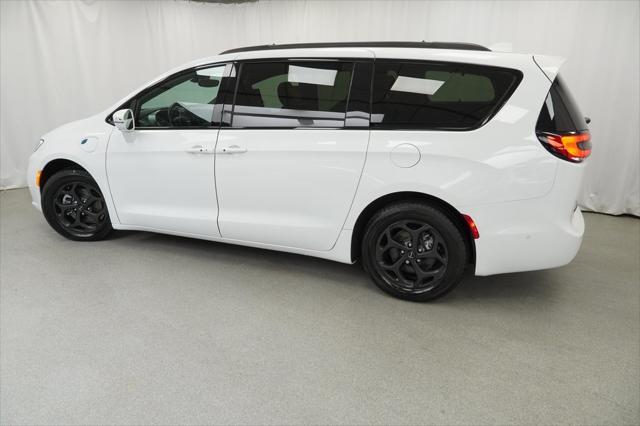 used 2021 Chrysler Pacifica Hybrid car, priced at $31,994