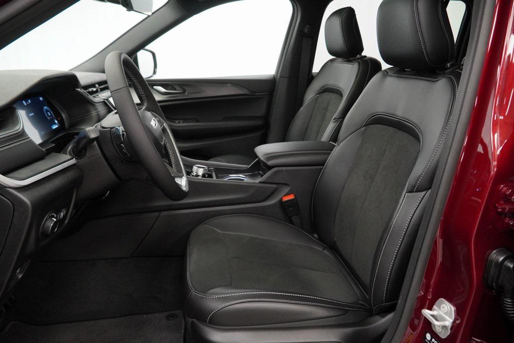 new 2025 Jeep Grand Cherokee L car, priced at $41,230