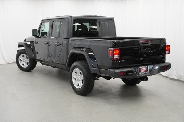 used 2022 Jeep Gladiator car, priced at $34,794