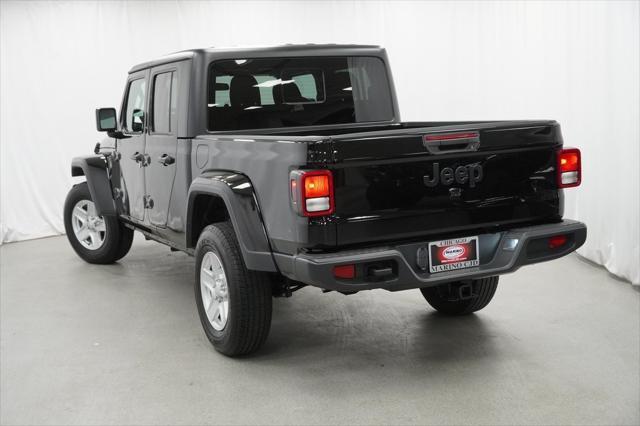 used 2022 Jeep Gladiator car, priced at $34,794