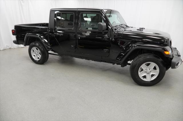 used 2022 Jeep Gladiator car, priced at $34,794