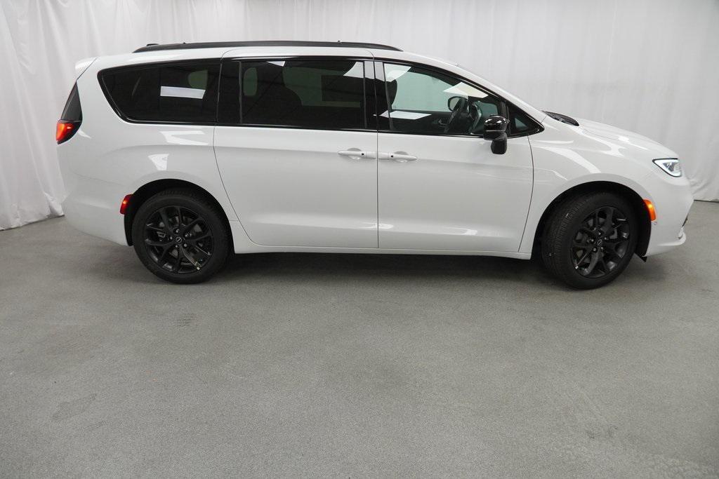 new 2026 Chrysler Pacifica car, priced at $50,810