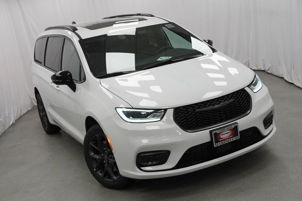 new 2026 Chrysler Pacifica car, priced at $50,810