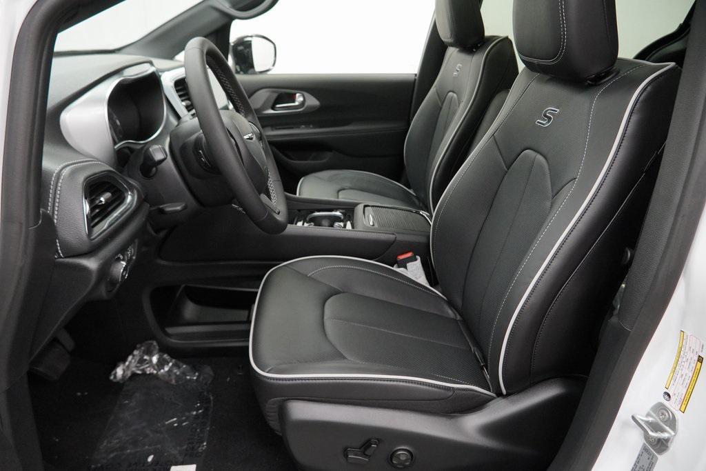 new 2026 Chrysler Pacifica car, priced at $50,810