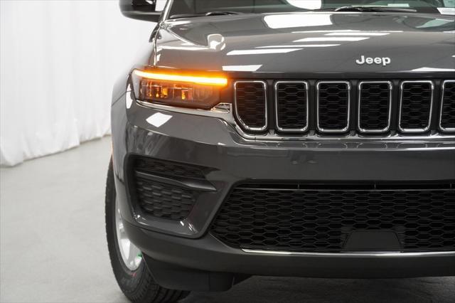 new 2025 Jeep Grand Cherokee car, priced at $33,925