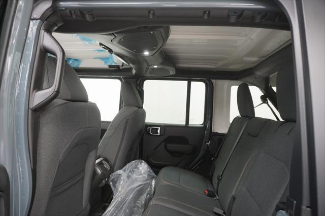 new 2025 Jeep Wrangler car, priced at $47,465