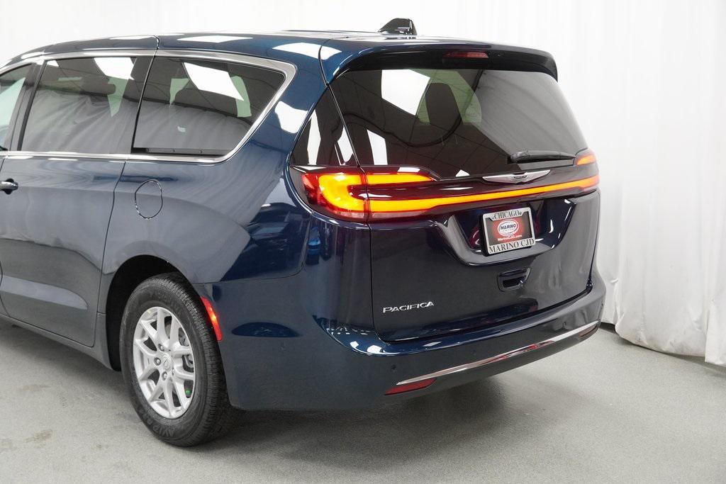 new 2025 Chrysler Pacifica car, priced at $40,970