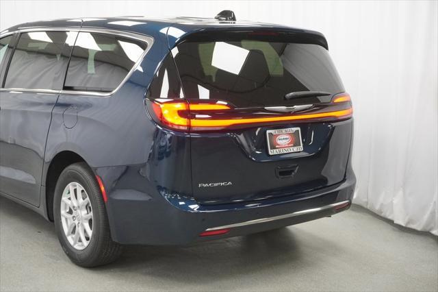 new 2025 Chrysler Pacifica car, priced at $41,940