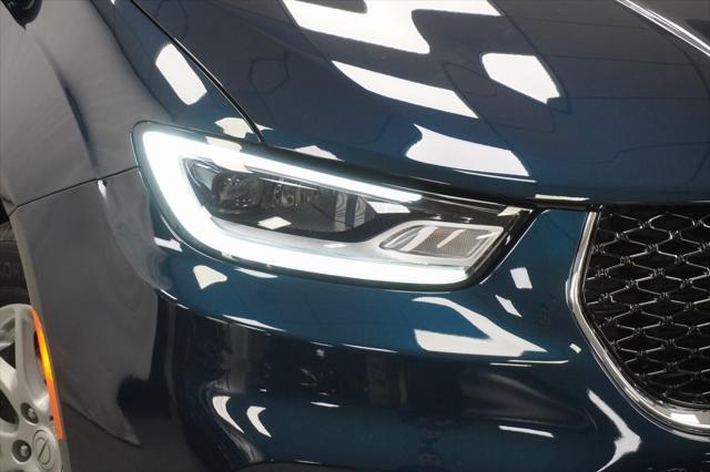 new 2025 Chrysler Pacifica car, priced at $41,940