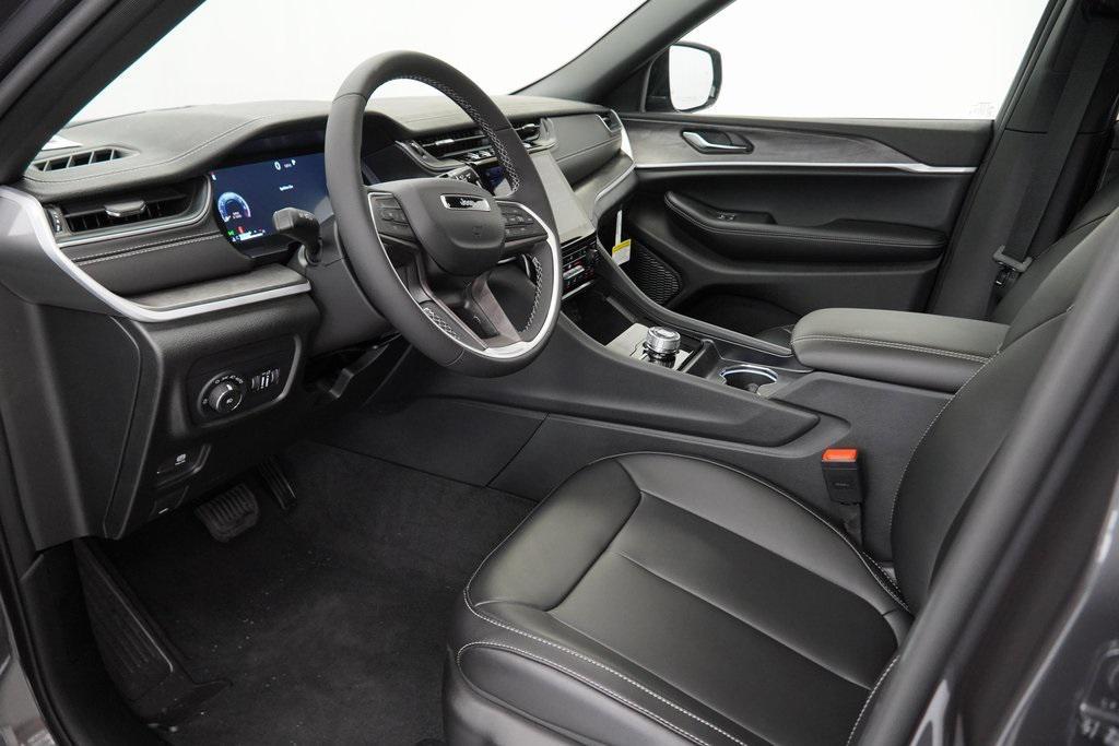 new 2025 Jeep Grand Cherokee car, priced at $45,485