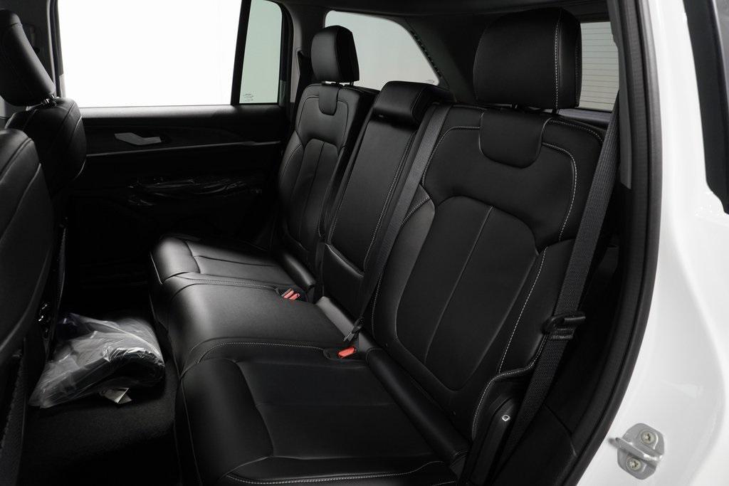 used 2023 Jeep Grand Cherokee car, priced at $32,394