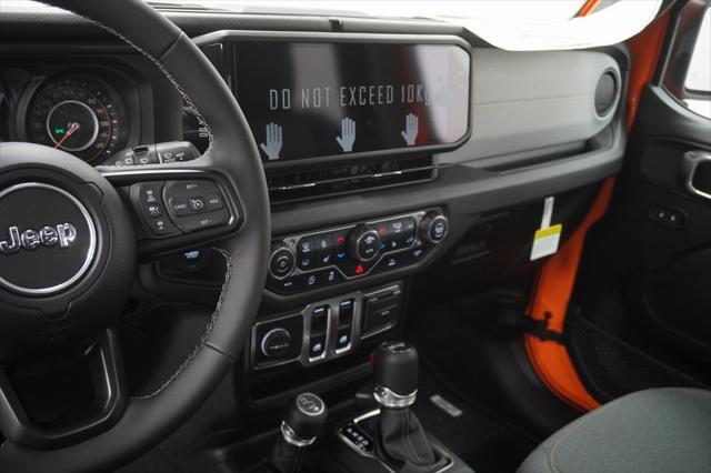 new 2025 Jeep Wrangler car, priced at $38,875