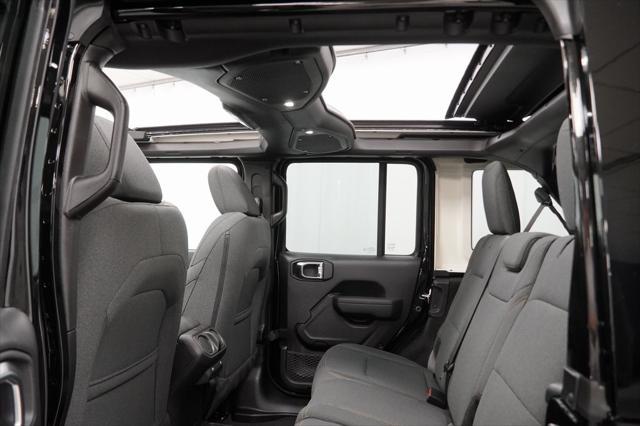 new 2025 Jeep Wrangler car, priced at $47,875