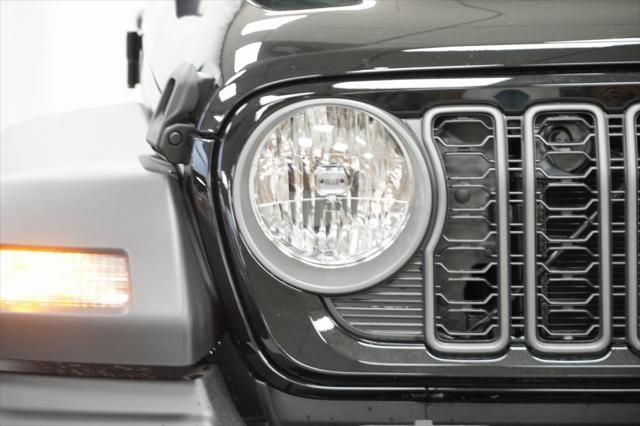 new 2025 Jeep Wrangler car, priced at $47,875