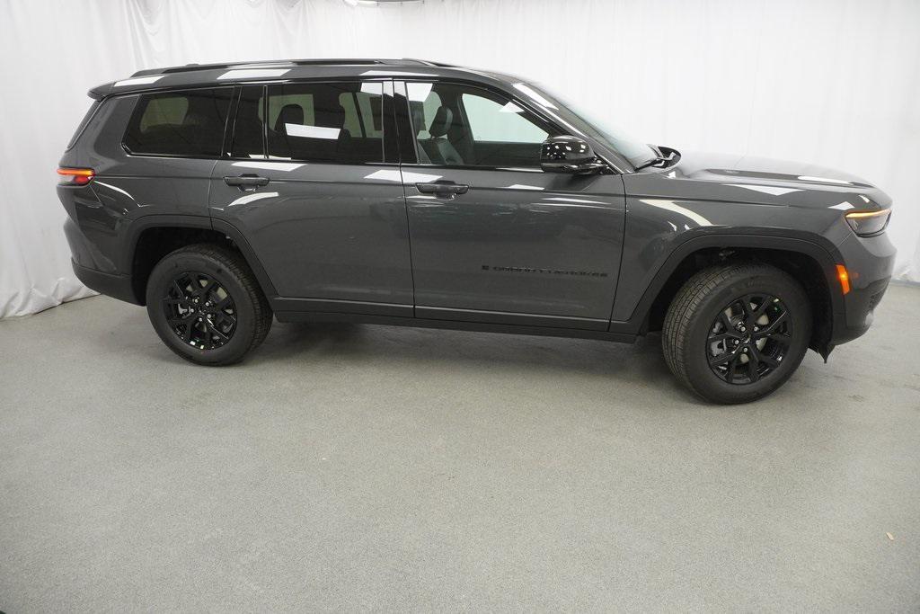new 2025 Jeep Grand Cherokee L car, priced at $41,230
