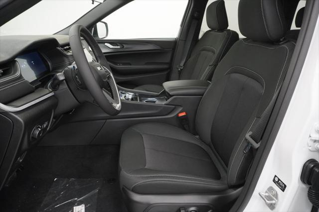 new 2025 Jeep Grand Cherokee car, priced at $34,280
