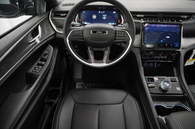 new 2025 Jeep Grand Cherokee car, priced at $42,755