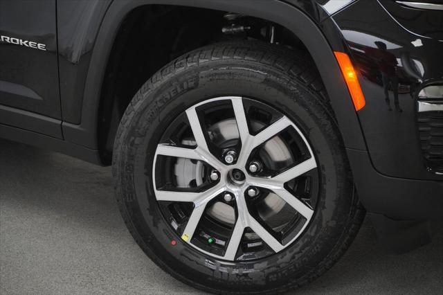 new 2025 Jeep Grand Cherokee car, priced at $42,755