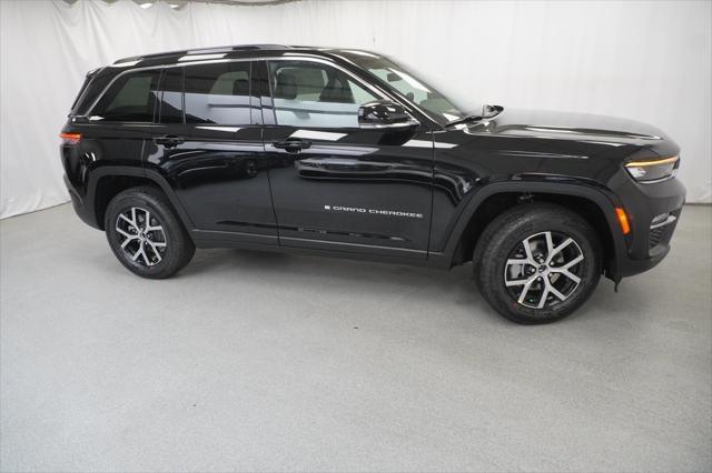new 2025 Jeep Grand Cherokee car, priced at $42,755