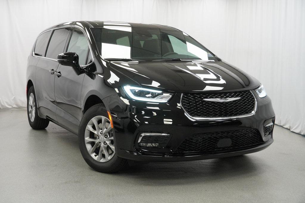 new 2026 Chrysler Pacifica car, priced at $43,165