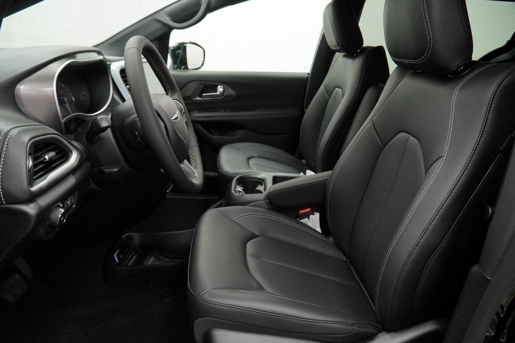 new 2026 Chrysler Pacifica car, priced at $43,165