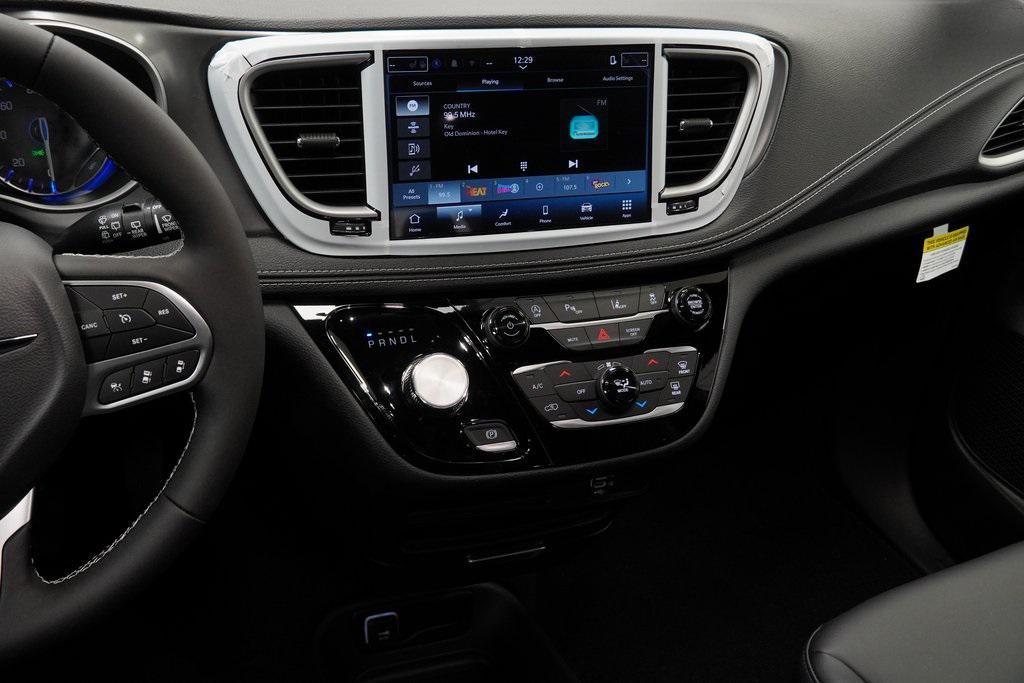 new 2026 Chrysler Pacifica car, priced at $43,165