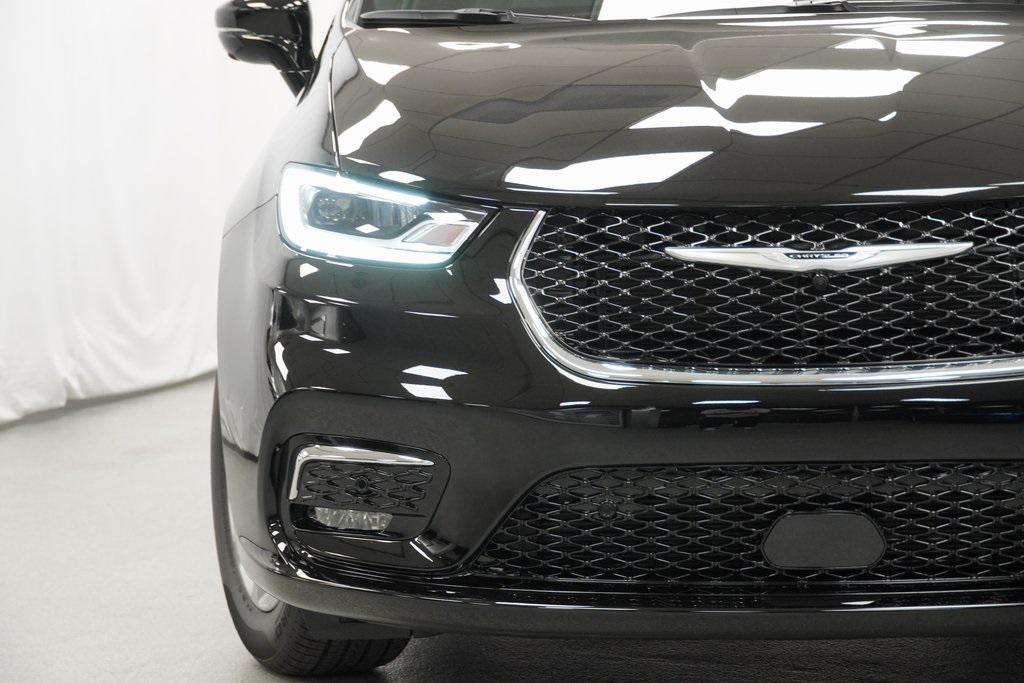 new 2026 Chrysler Pacifica car, priced at $43,165