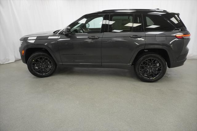 new 2025 Jeep Grand Cherokee car, priced at $52,675