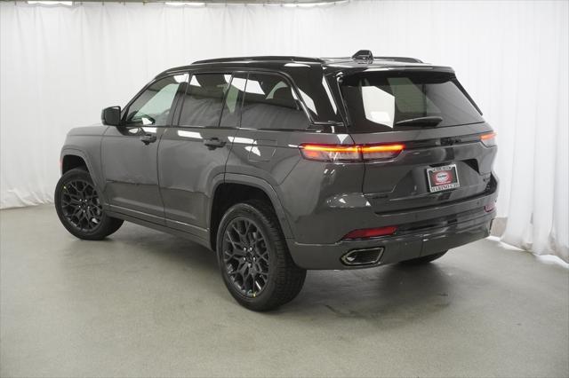 new 2025 Jeep Grand Cherokee car, priced at $52,675