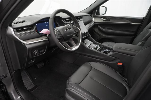 new 2025 Jeep Grand Cherokee car, priced at $41,760