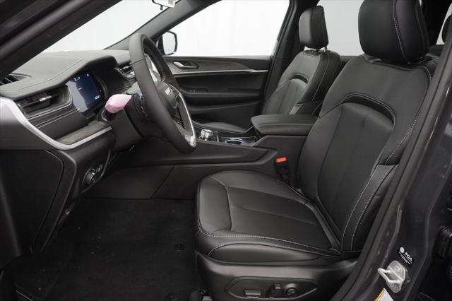 new 2025 Jeep Grand Cherokee car, priced at $41,760
