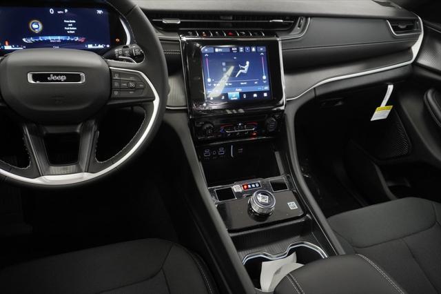 new 2025 Jeep Grand Cherokee car, priced at $34,875
