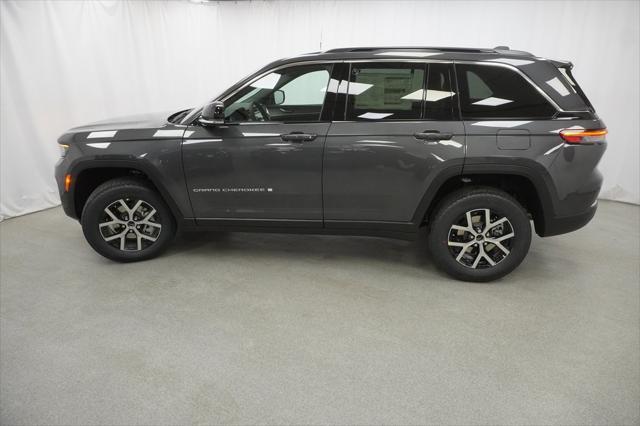 new 2025 Jeep Grand Cherokee car, priced at $42,755