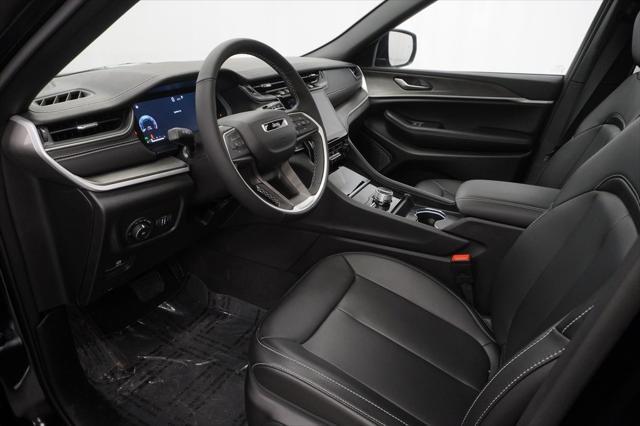 new 2025 Jeep Grand Cherokee car, priced at $46,280