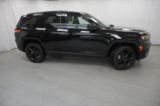 new 2025 Jeep Grand Cherokee car, priced at $46,280