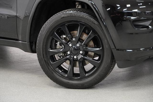 used 2022 Jeep Grand Cherokee car, priced at $33,794