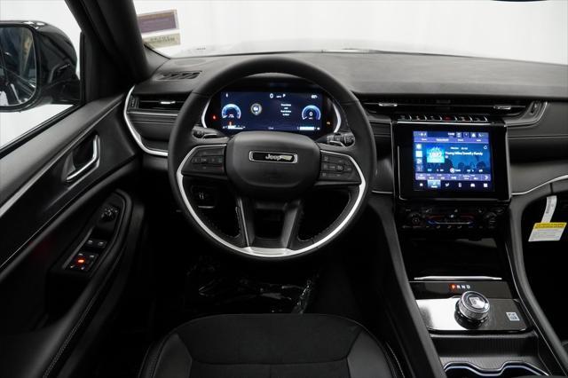 new 2025 Jeep Grand Cherokee car, priced at $41,375