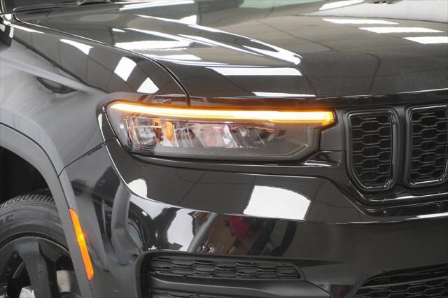 new 2025 Jeep Grand Cherokee car, priced at $41,375