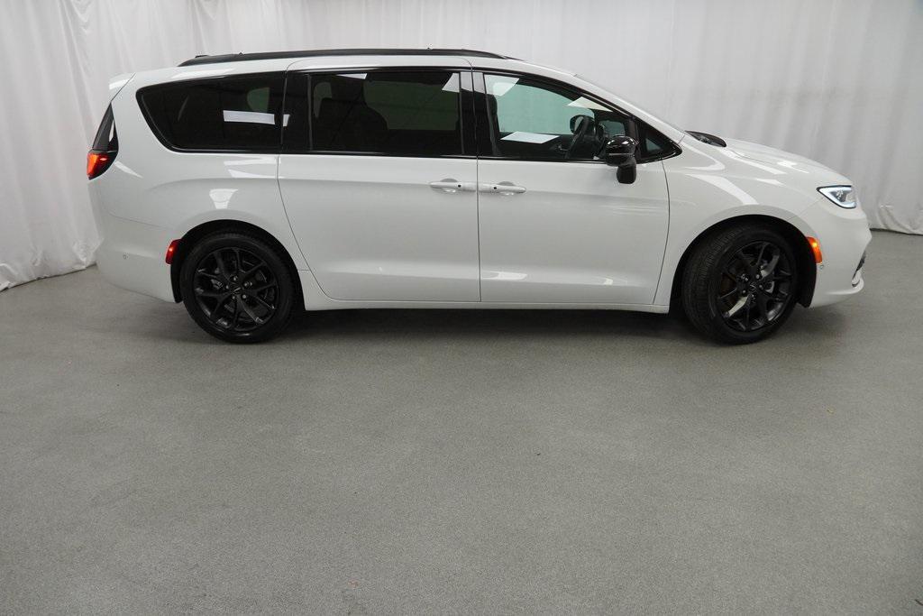 used 2024 Chrysler Pacifica car, priced at $36,994