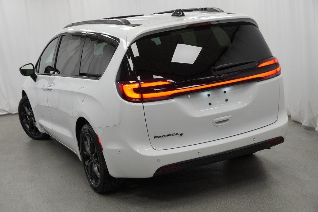 used 2024 Chrysler Pacifica car, priced at $36,994